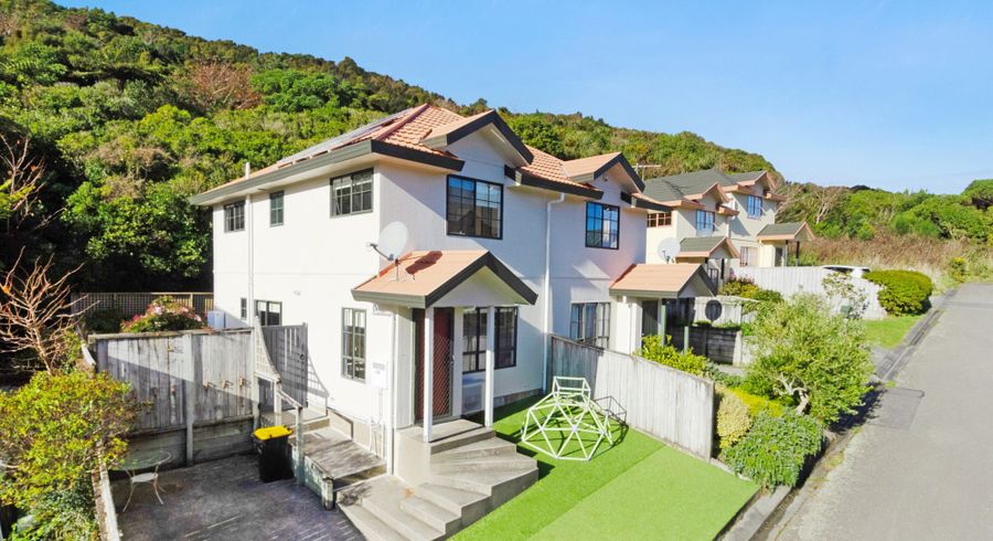  at 77 Woodhouse Avenue, Karori, Wellington