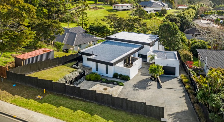  at 54 The Avenue, Albany, Auckland