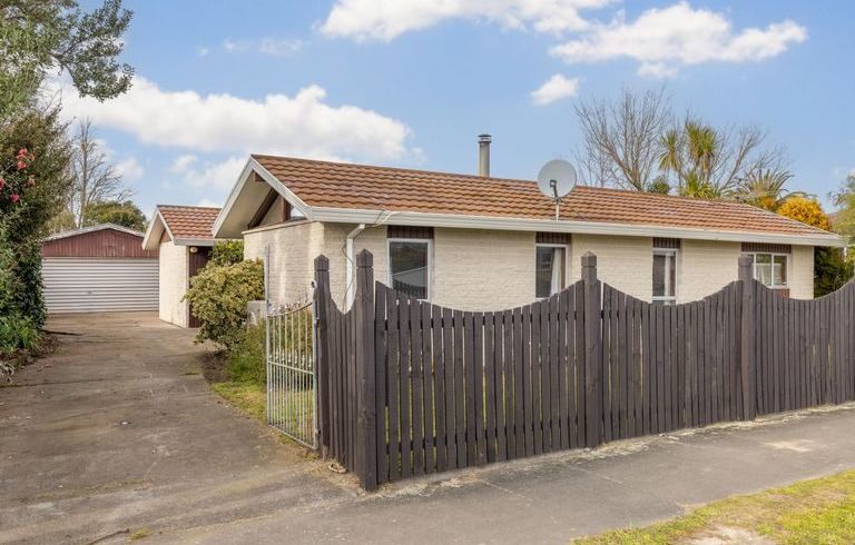  at 6 Royal Park Drive, Parklands, Christchurch City, Canterbury