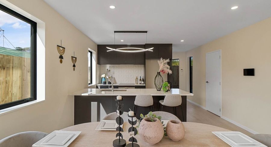  at 8B Duexberry Avenue, Northcote, North Shore City, Auckland