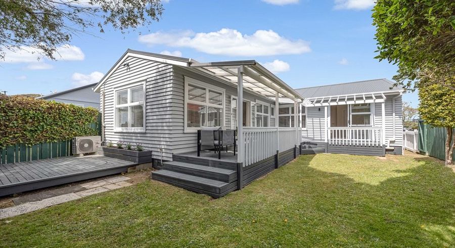  at 32 Harapaki Road, Meadowbank, Auckland