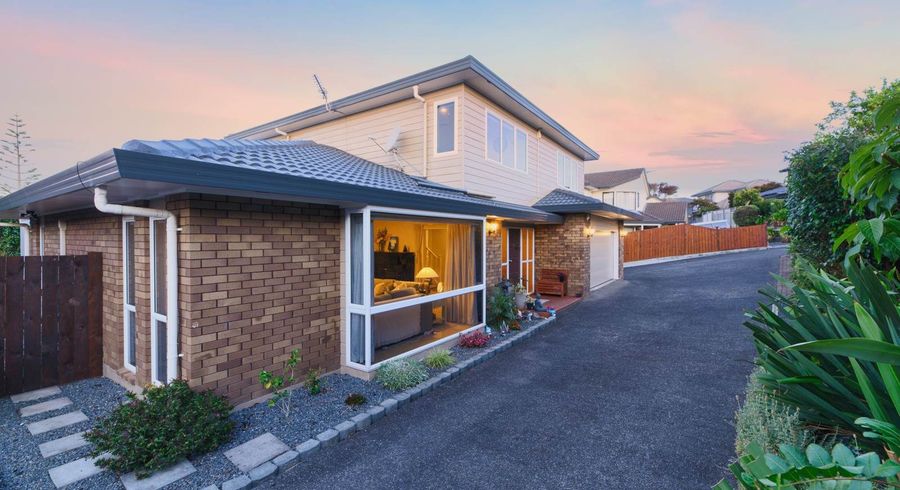  at 1/52 Simmental Crescent, Somerville, Manukau