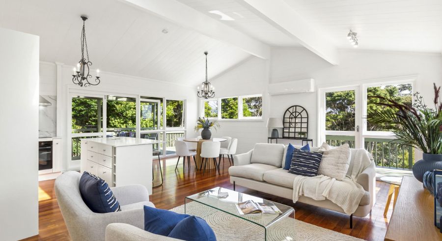  at 7 Tranquil Glade, Hillcrest, North Shore City, Auckland