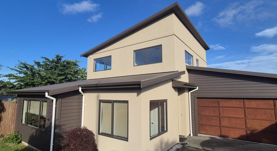  at 77 Te Puia Drive, Aotea, Porirua, Wellington