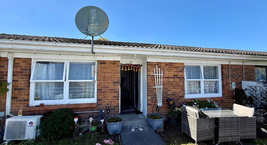  at 2/8 Hooker Place, Papatoetoe, Manukau City, Auckland