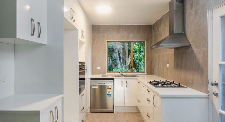  at 5/16 Knight Avenue, Mount Albert, Auckland