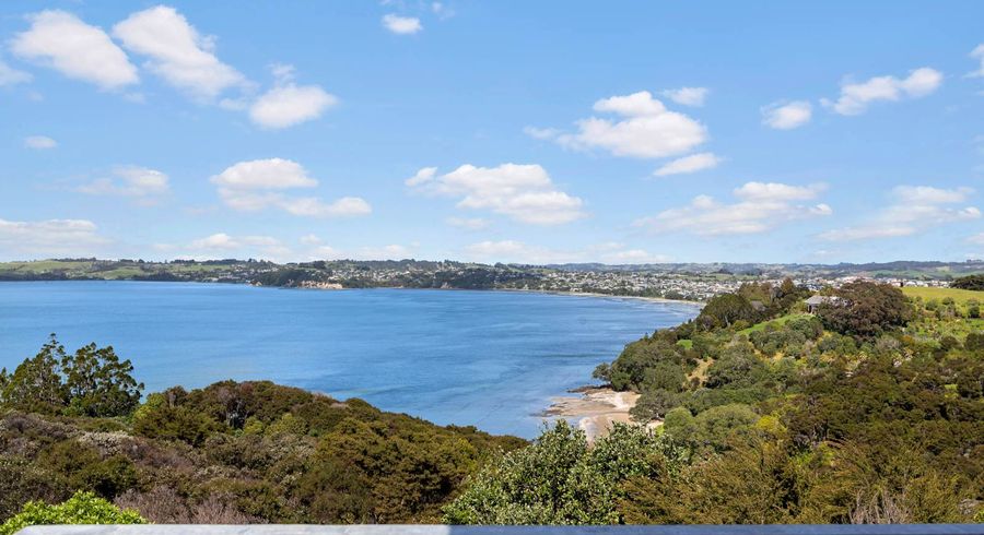  at 18 Puriri Place, Sandspit