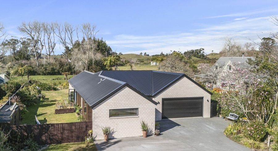  at 3 Bosworth Street, Egmont Village, New Plymouth, Taranaki