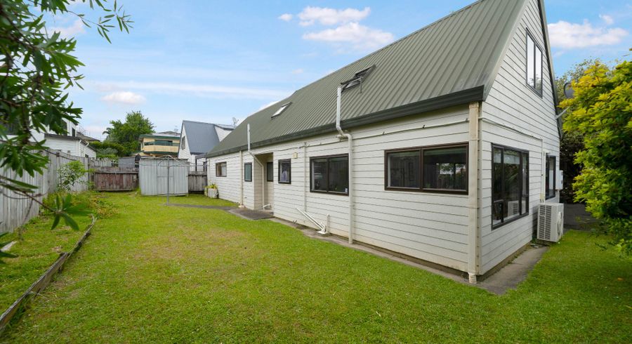  at 2/29 Humphrey Kemp Avenue, Henderson, Waitakere City, Auckland