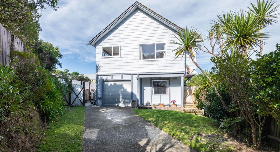  at 52 Colchester Crescent, Newlands, Wellington