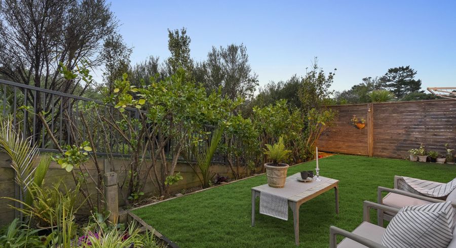  at 1 Mahinga Lane, Massey, Waitakere City, Auckland