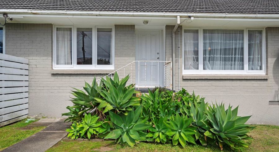  at 2/56A Taharoto Road, Takapuna, North Shore City, Auckland