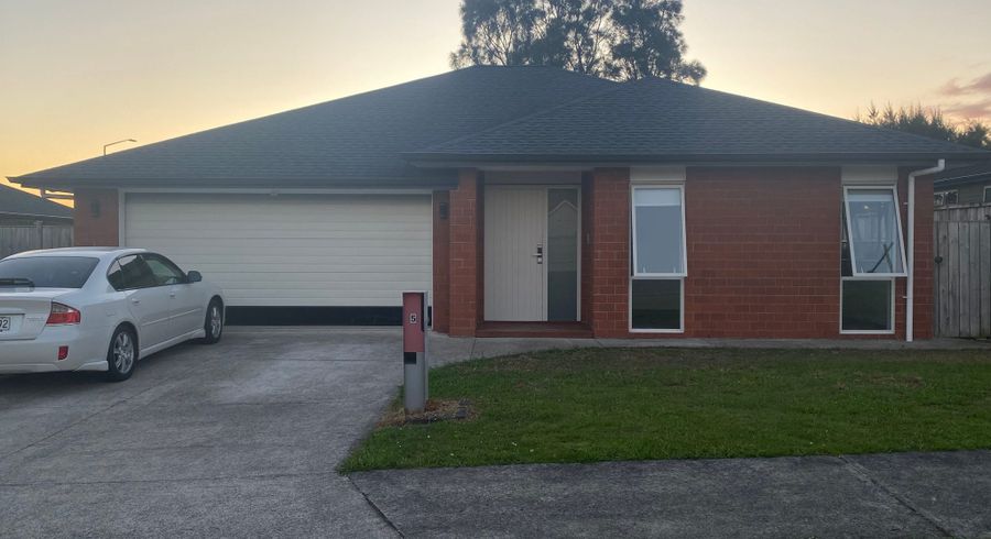  at 5 Kilmacrennan Drive, Rosehill, Papakura, Auckland