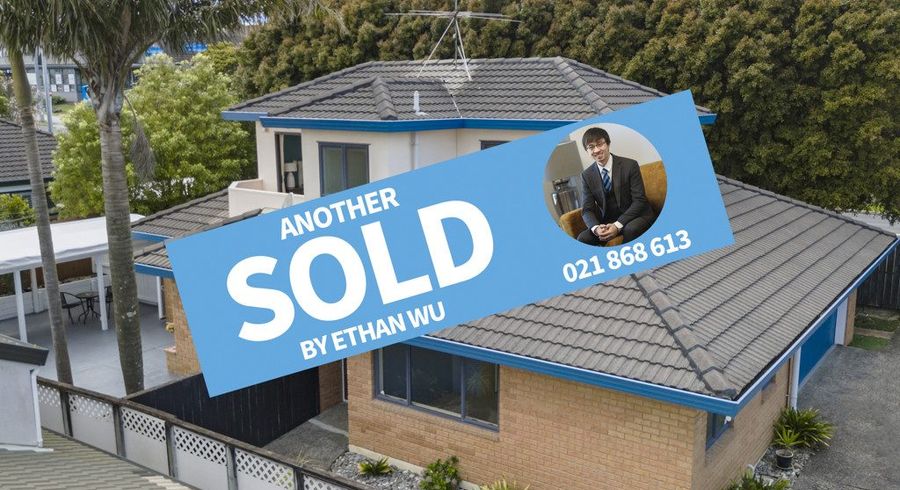  at 2/25 Thirlmere Rise, Northpark, Auckland