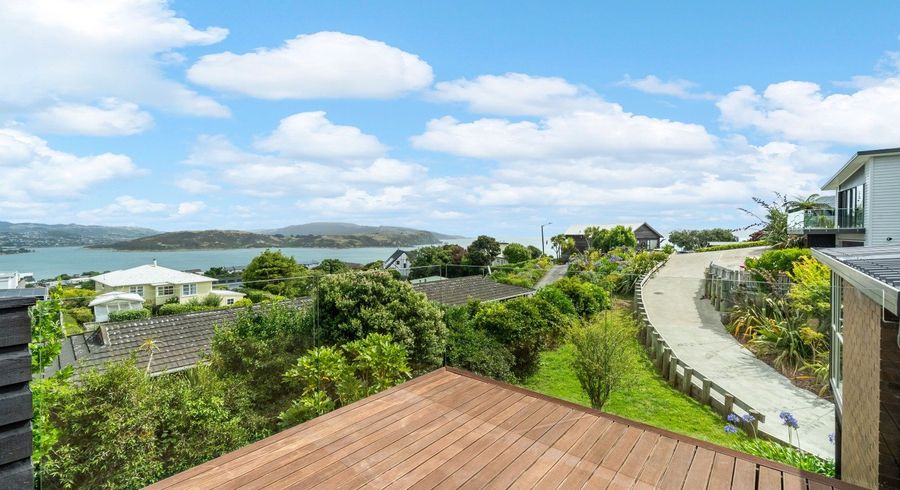  at 6 The Track, Plimmerton, Porirua, Wellington