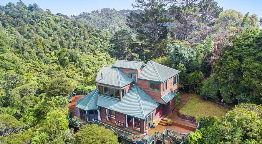  at 907 West Coast Road, Waiatarua, Auckland