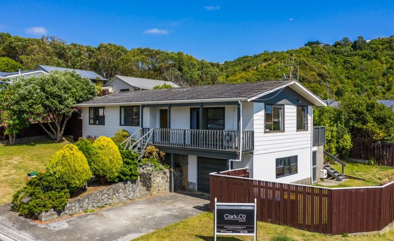  at 2 Pump Lane, Whitby, Porirua