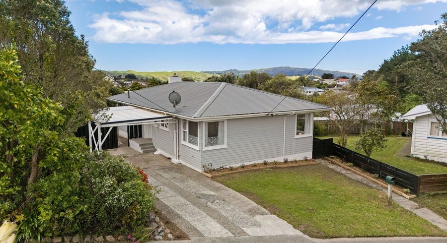  at 4 Link Road, Newlands, Wellington