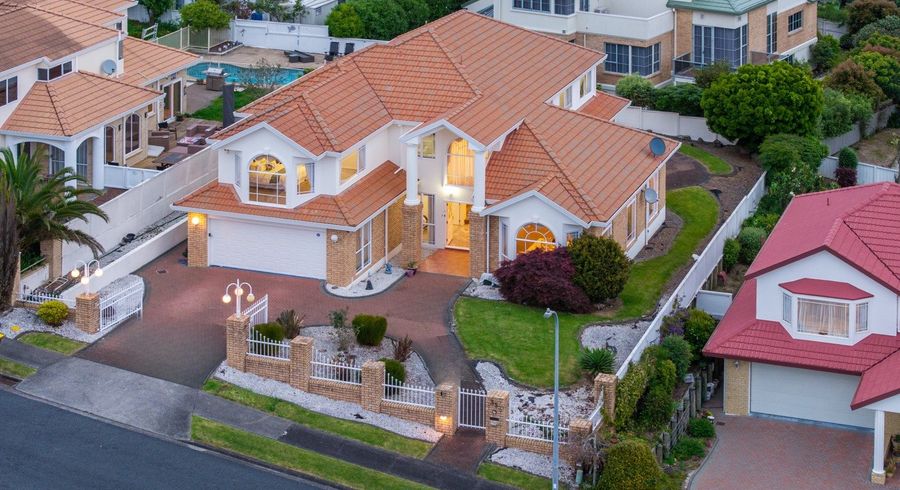  at 35 McCahill Views, Botany Downs, Manukau City, Auckland