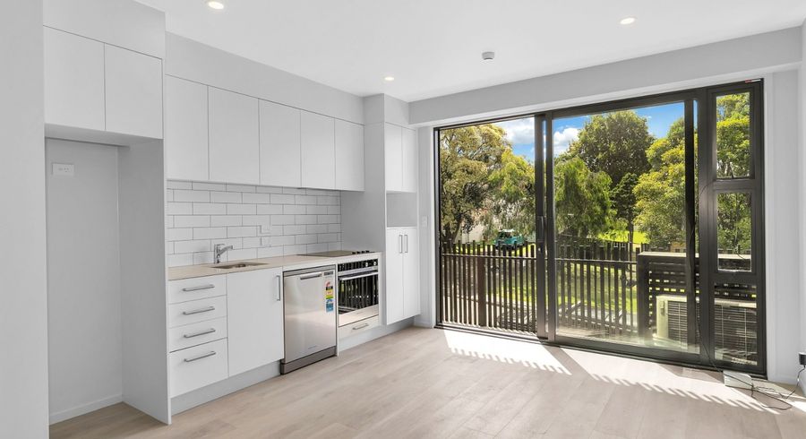  at 204/2 Ko Street, Northcote, Auckland