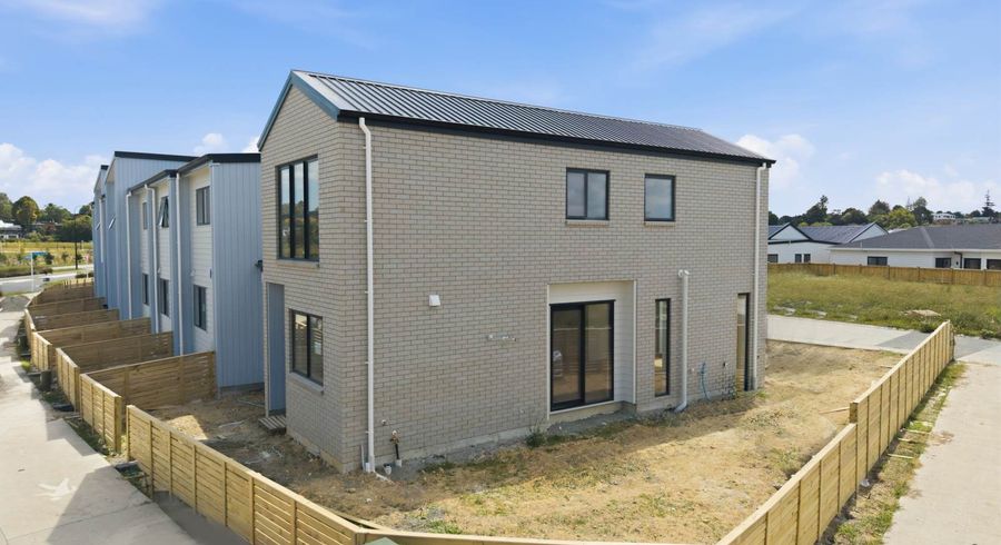  at Unit 1/97 Otuwairoa Esplanade, Papakura, Papakura, Auckland