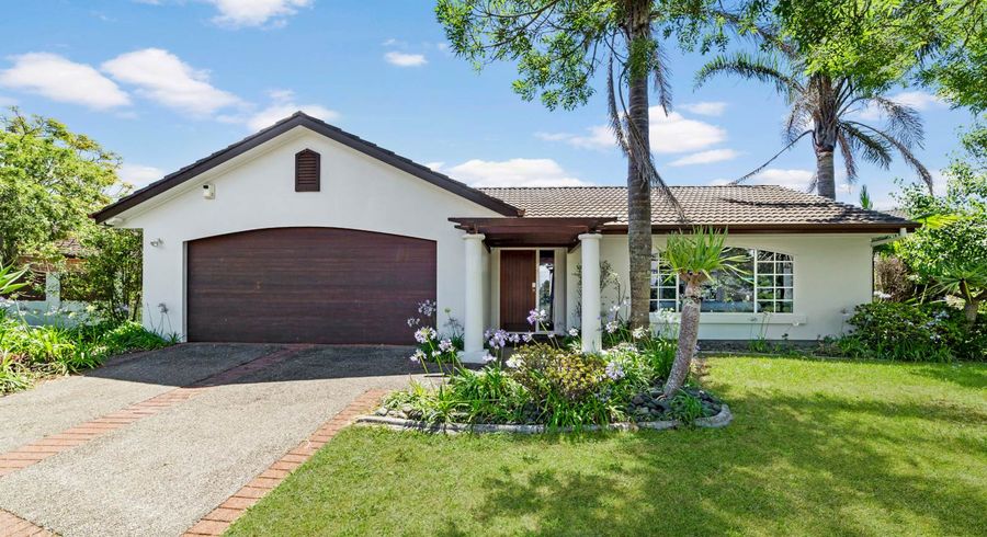  at 1 Freestone Place, Henderson, Auckland