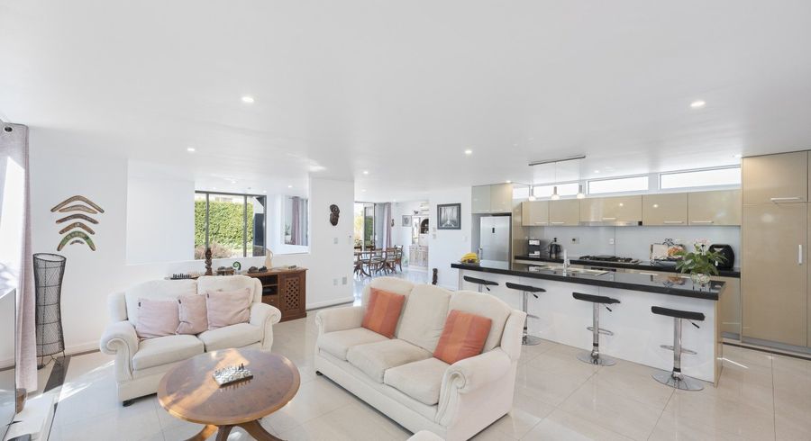  at 2B Aberdeen Road, Campbells Bay, North Shore City, Auckland
