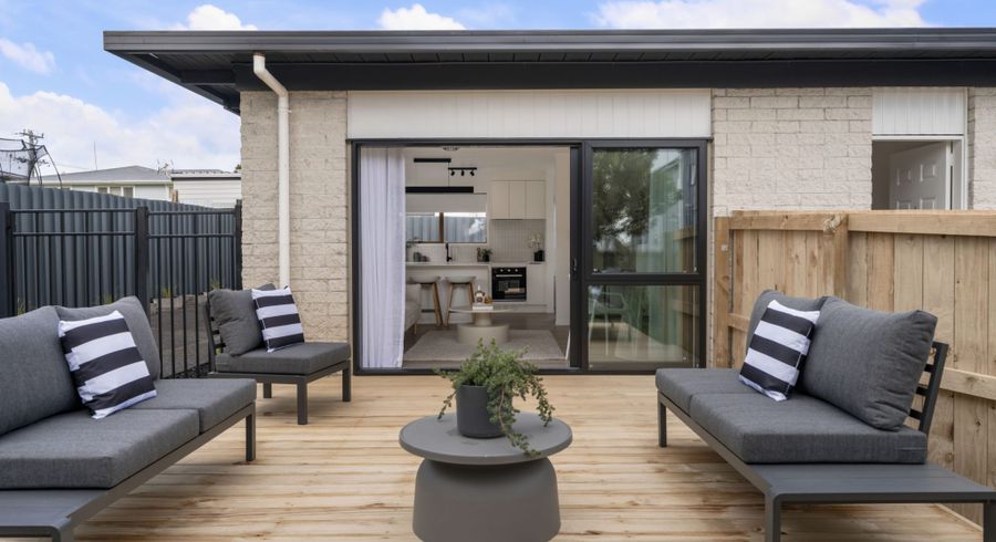  at 1/10 Statesman Street, Henderson, Waitakere City, Auckland