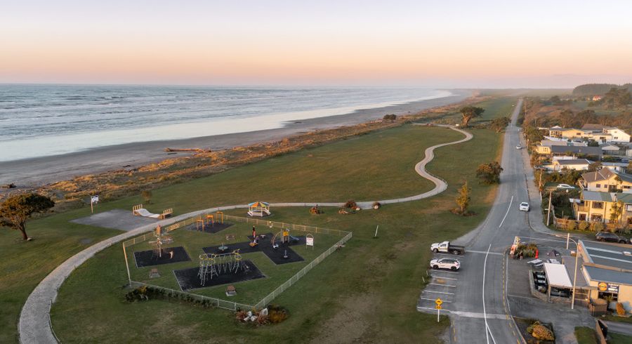  at 1,3 &4/27 Marine Parade, Carters Beach, Buller, West Coast