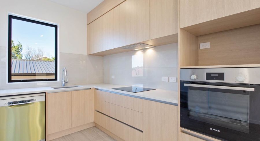  at 24E Lincoln Park Avenue, Massey, Waitakere City, Auckland