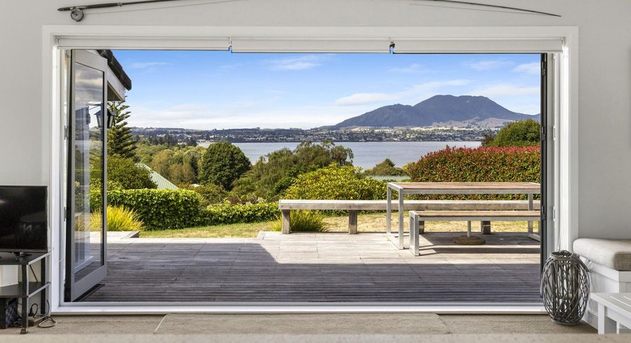  at 6 Scenic Heights, Acacia Bay, Taupo, Waikato