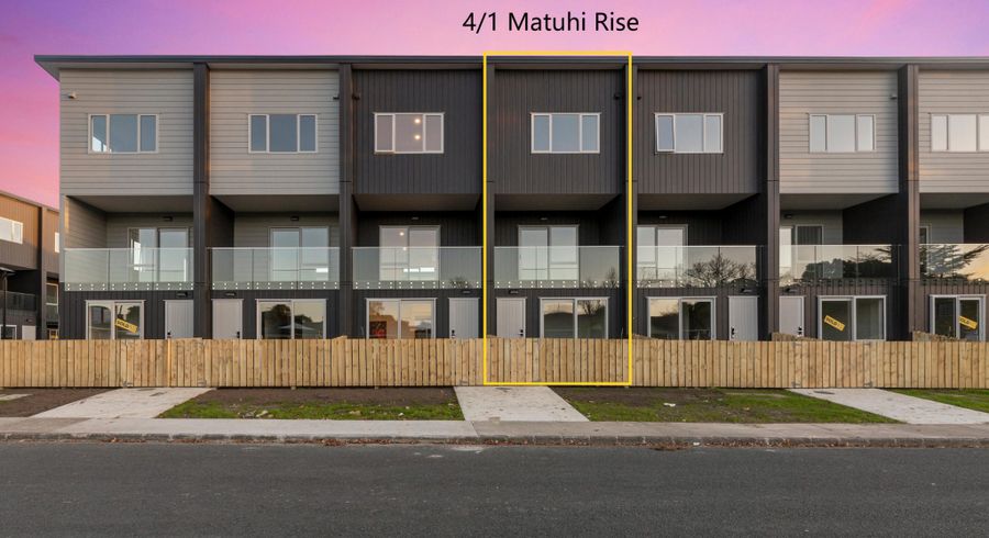  at 4/1 Matuhi Rise, Henderson, Waitakere City, Auckland