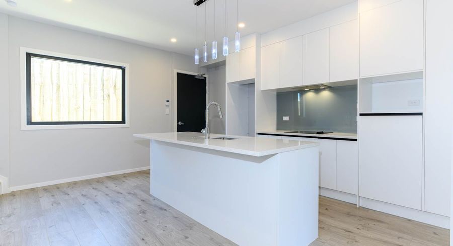  at 9F Epping Road, Henderson, Auckland