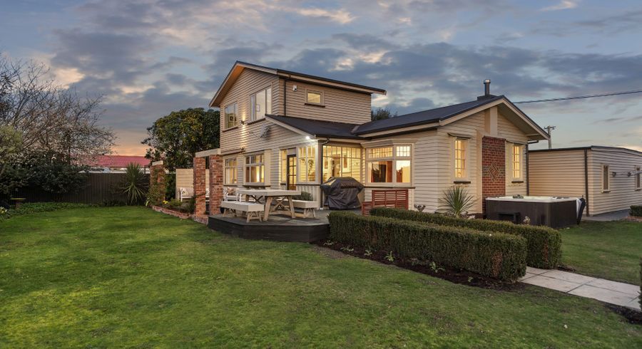  at 2 Kenwyn Avenue, St Albans, Christchurch