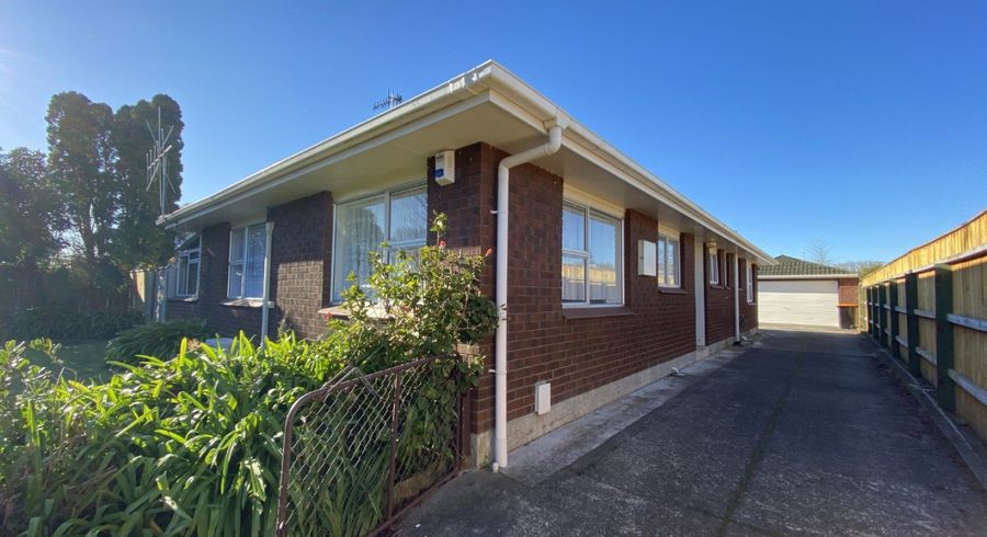  at 9 Racecourse Road, Awapuni, Palmerston North, Manawatu / Whanganui