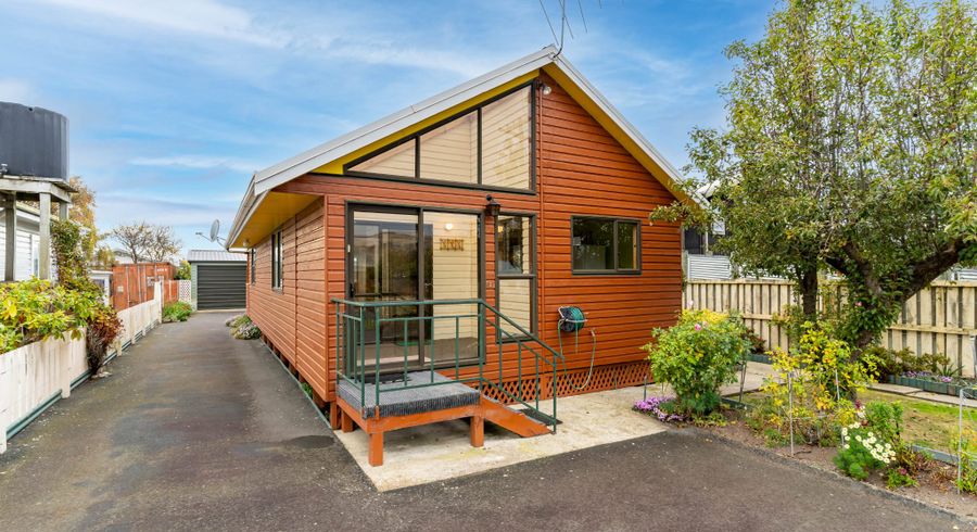  at 121 Stornoway Street, Karitane