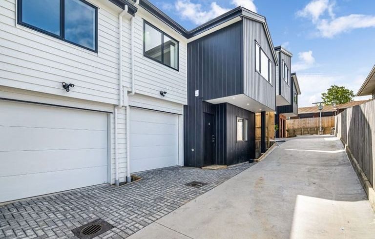  at 49B Vera Road, Te Atatu South, Waitakere City, Auckland