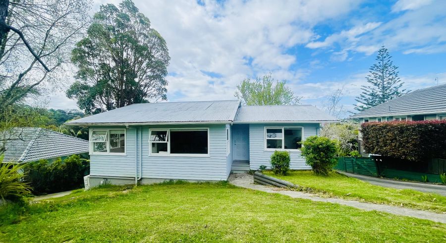  at 9 Dolbear street, Titirangi, Waitakere City, Auckland