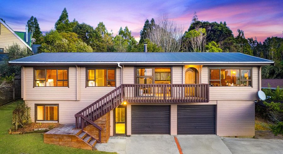  at 98 Daffodil Street, Titirangi, Waitakere City, Auckland