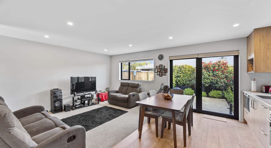  at 2/17 Hornbrook Street, Waltham, Christchurch
