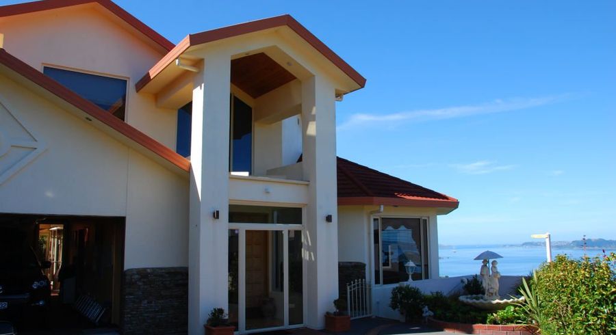  at 4 Green Park Lane, Korokoro, Lower Hutt, Wellington