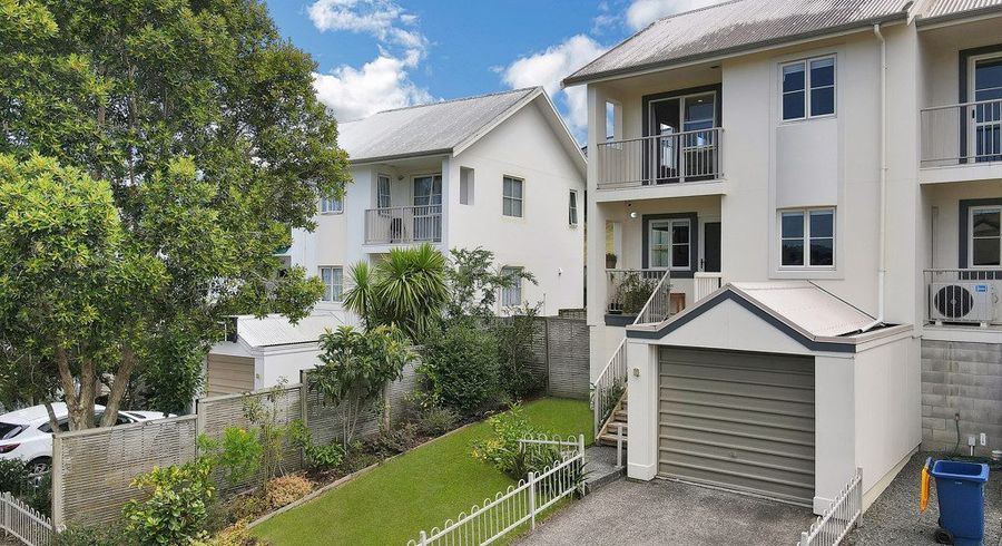  at 45 Winery Way, Henderson, Waitakere City, Auckland
