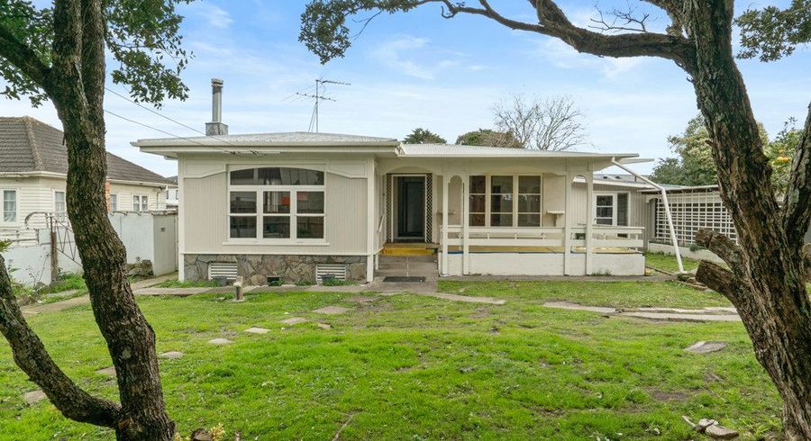  at 221 Great South Road, Manurewa, Manukau City, Auckland
