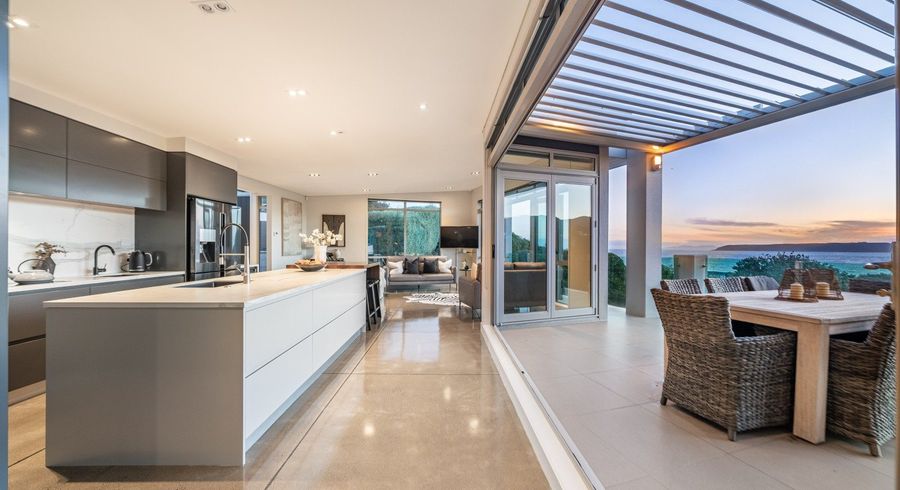  at 32 Roys Road, Plimmerton, Porirua, Wellington