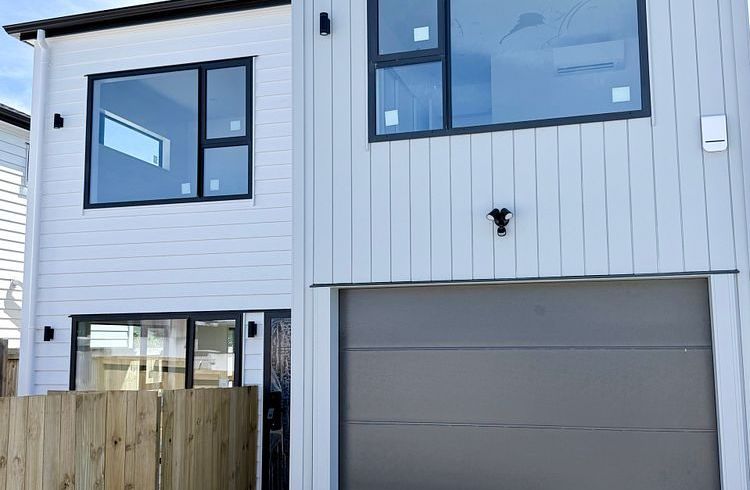  at 8 Sharland Avenue, Manurewa, Manukau City, Auckland