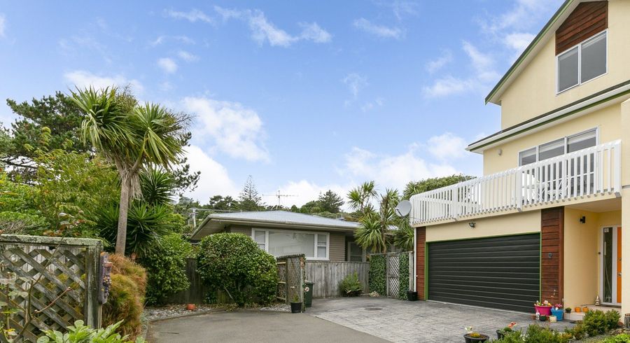  at 4/9 Tawa Street, Tawa, Wellington