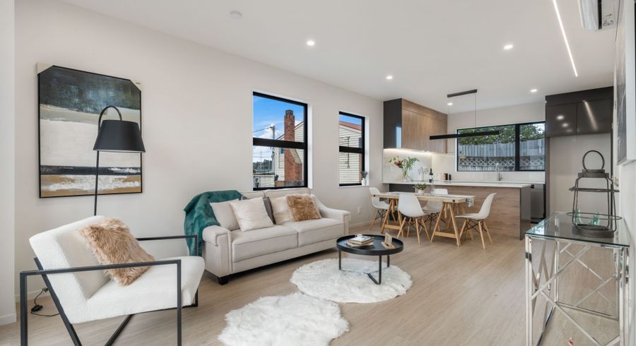  at 7/16 Binsted Road, New Lynn, Waitakere City, Auckland