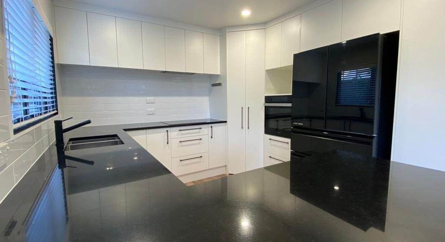  at 2/23 Roys Road, Weymouth, Manukau City, Auckland