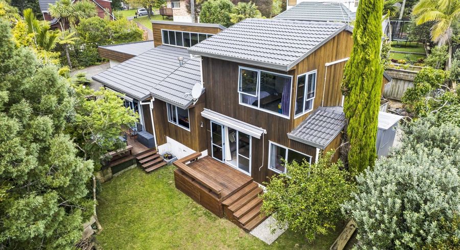  at 10 St Lucia Place, Unsworth Heights, Auckland