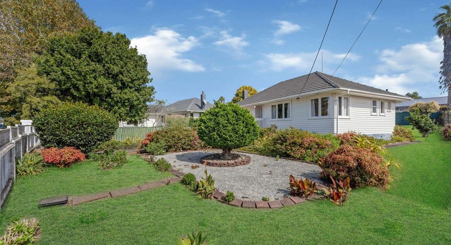  at 71 Beach Road, Te Atatu Peninsula, Waitakere City, Auckland
